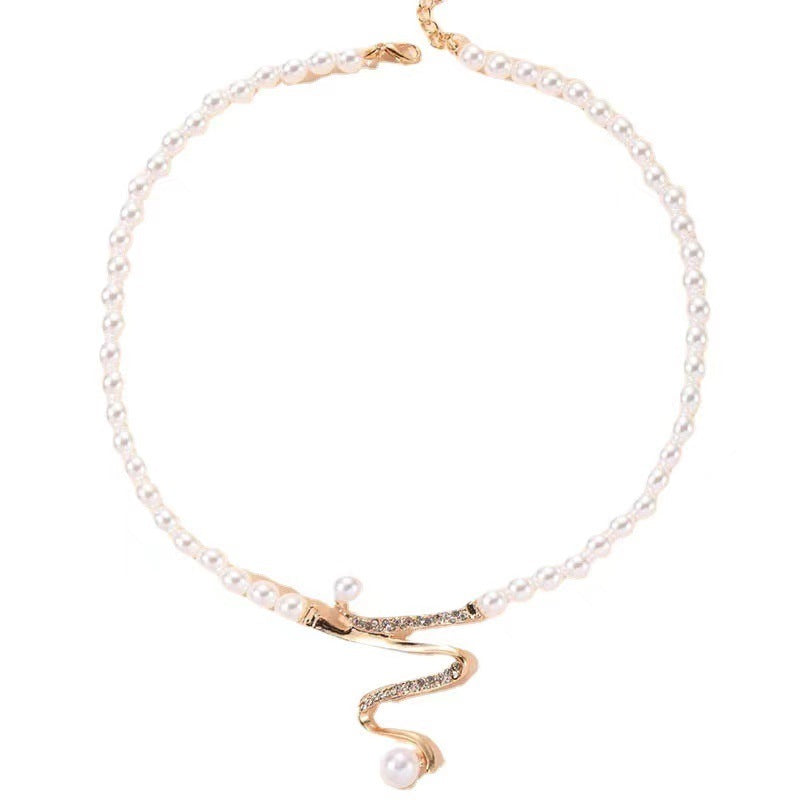 Fashion Personality Deep V Clavicle Pearl Pendant Suit